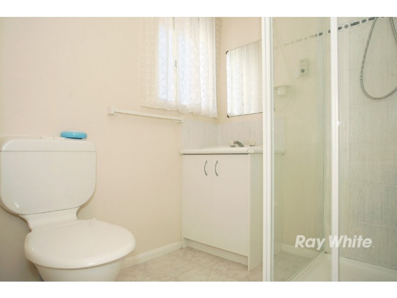 8 Roebourne Mews, Cranbourne East VIC 3977