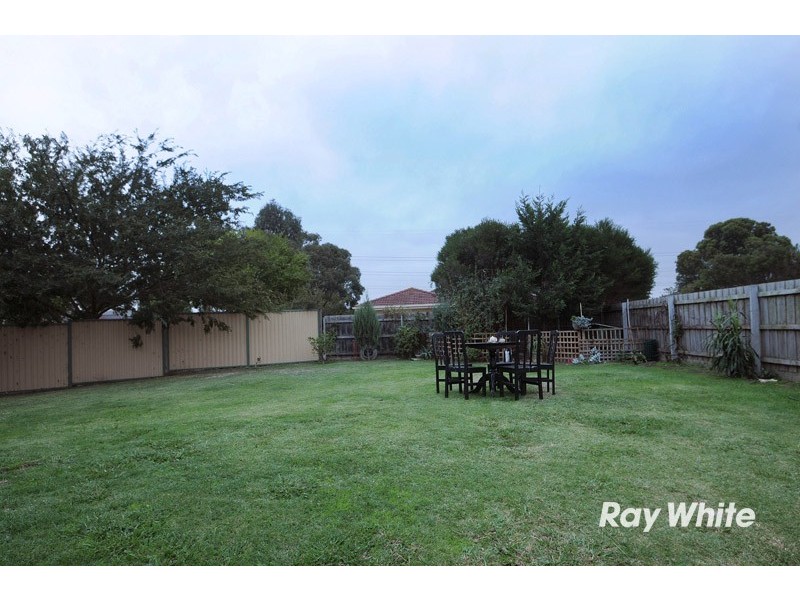 35 Banyalla Drive, Cranbourne West VIC 3977