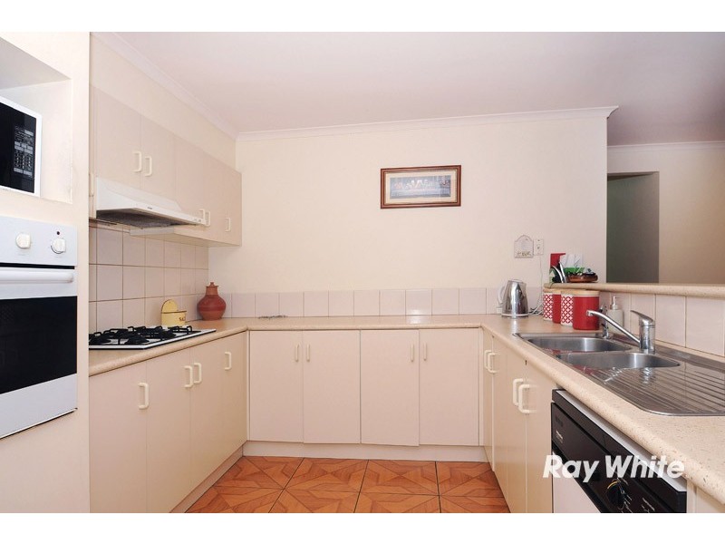 35 Banyalla Drive, Cranbourne West VIC 3977