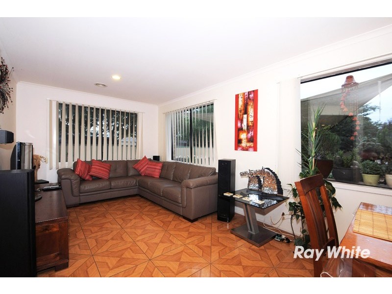 35 Banyalla Drive, Cranbourne West VIC 3977