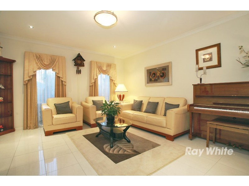 8 Bramble Close, Lyndhurst VIC 3975