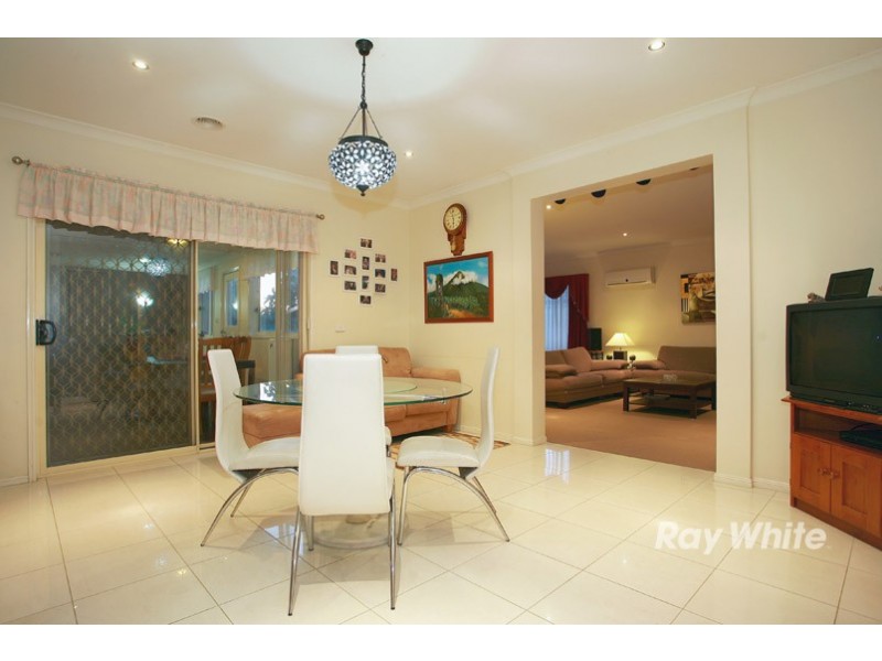 8 Bramble Close, Lyndhurst VIC 3975