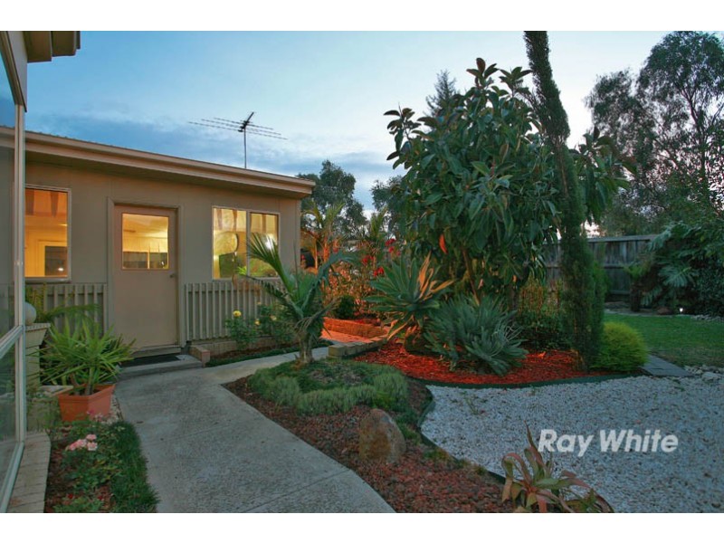 8 Bramble Close, Lyndhurst VIC 3975