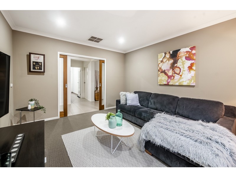 29 Honeybark Crescent, Lyndhurst VIC 3975