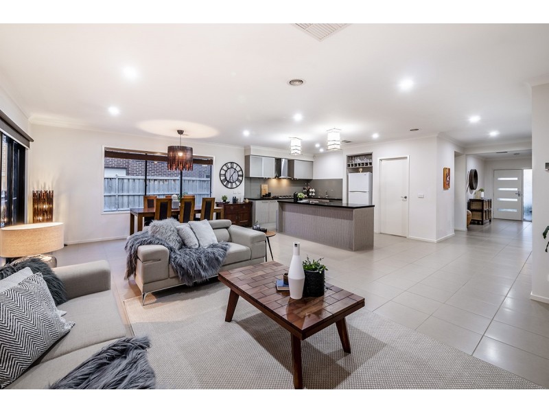 29 Honeybark Crescent, Lyndhurst VIC 3975