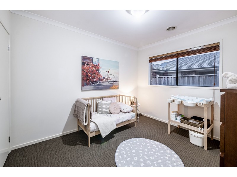 29 Honeybark Crescent, Lyndhurst VIC 3975