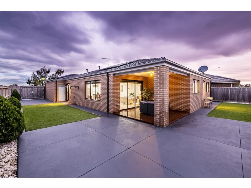 29 Honeybark Crescent, Lyndhurst VIC 3975