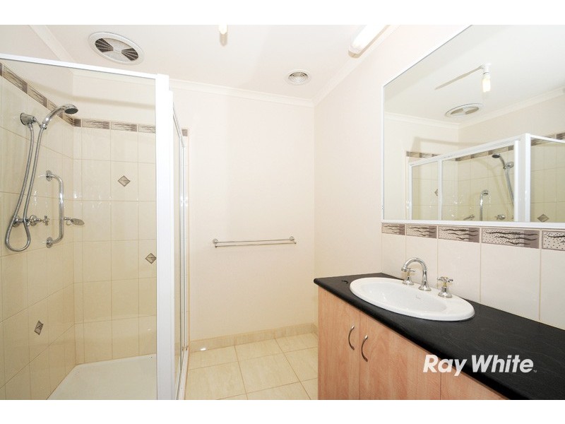 25 Ratcliffe Way, Lynbrook VIC 3975