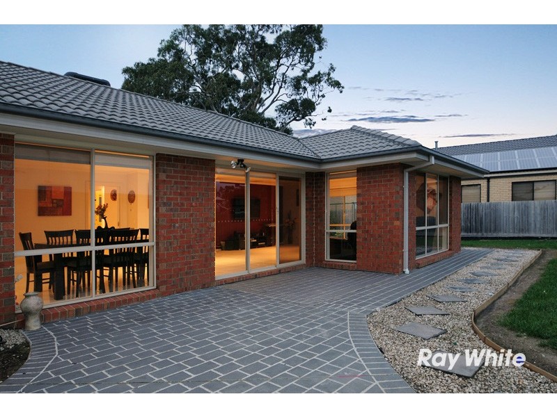 25 Ratcliffe Way, Lynbrook VIC 3975