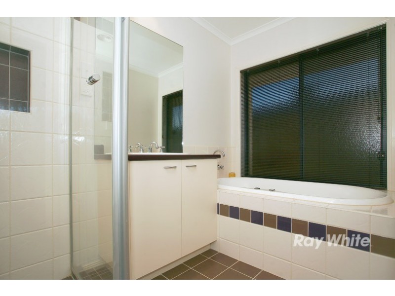 6 Red Oak Terrace, Lyndhurst VIC 3975