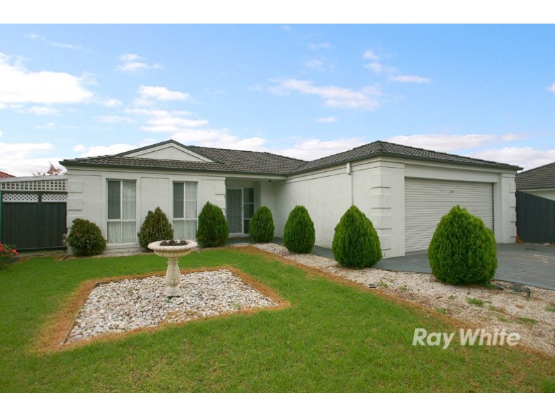 6 Ovata Place, Cranbourne VIC 3977