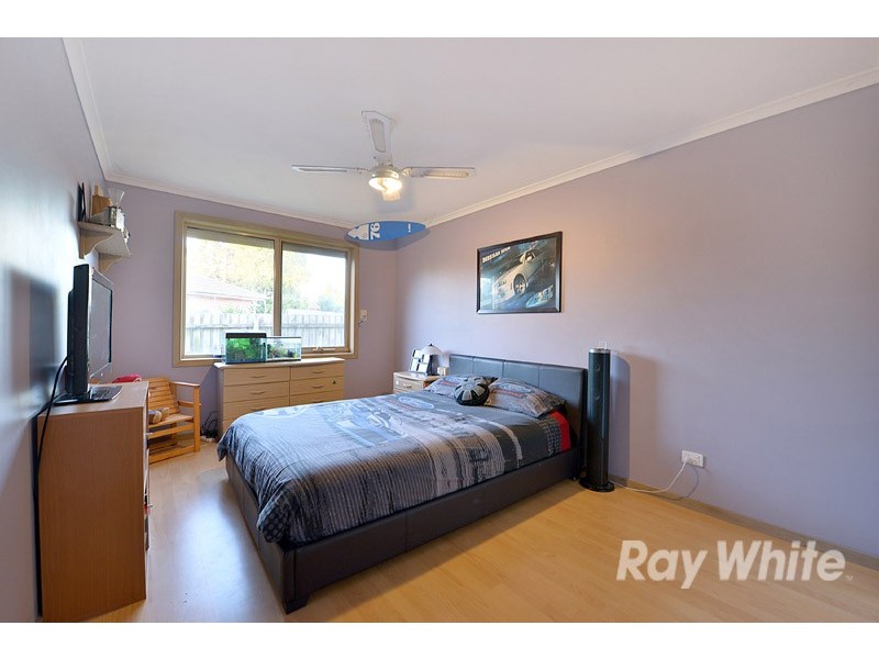 144 Lawless Drive, Cranbourne North VIC 3977