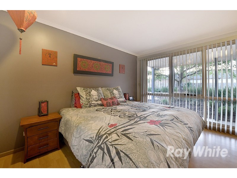 144 Lawless Drive, Cranbourne North VIC 3977