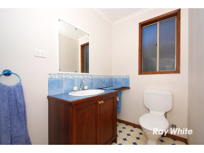 50 Central Parkway, Cranbourne West VIC 3977