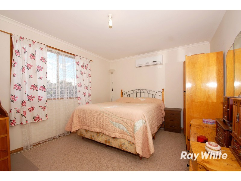 50 Central Parkway, Cranbourne West VIC 3977