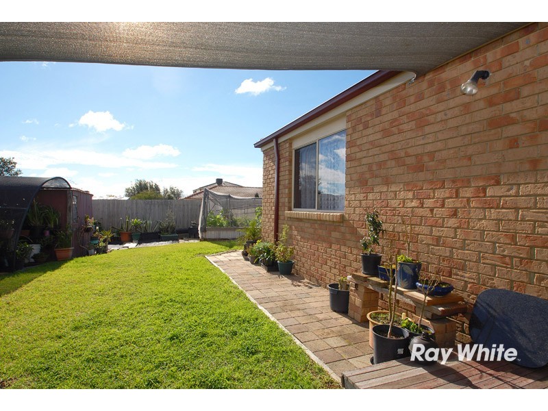 50 Central Parkway, Cranbourne West VIC 3977