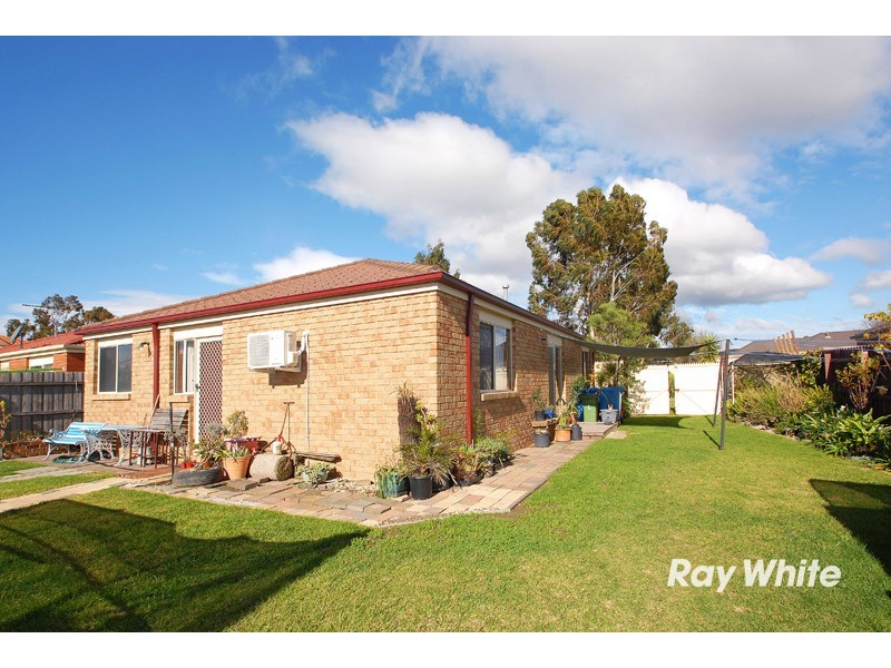 50 Central Parkway, Cranbourne West VIC 3977