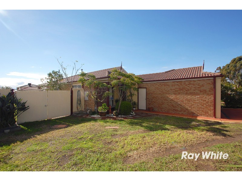 50 Central Parkway, Cranbourne West VIC 3977