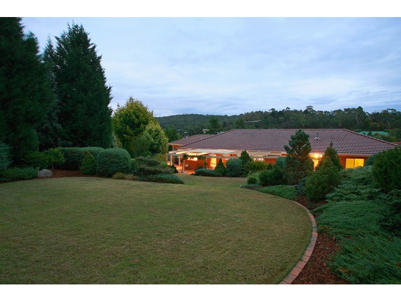 5 Oakridge Close, Lysterfield South VIC 3156