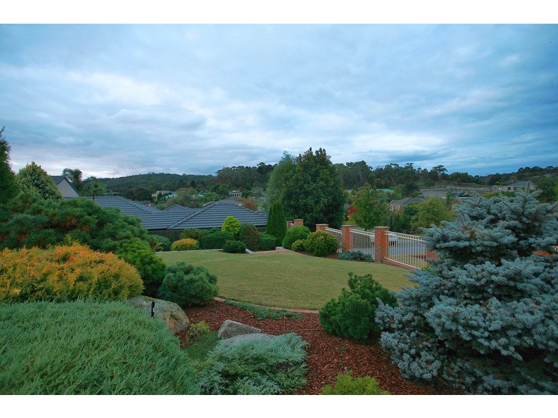 5 Oakridge Close, Lysterfield South VIC 3156