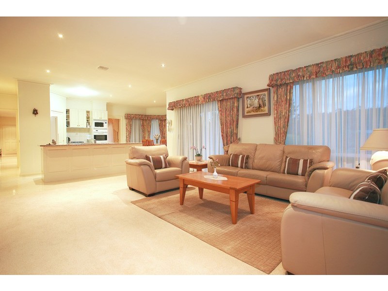 5 Oakridge Close, Lysterfield South VIC 3156