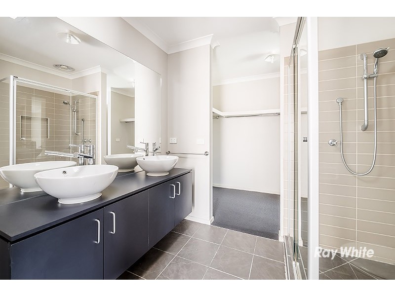 19 Blue Peppermint Court, Lyndhurst VIC 3975