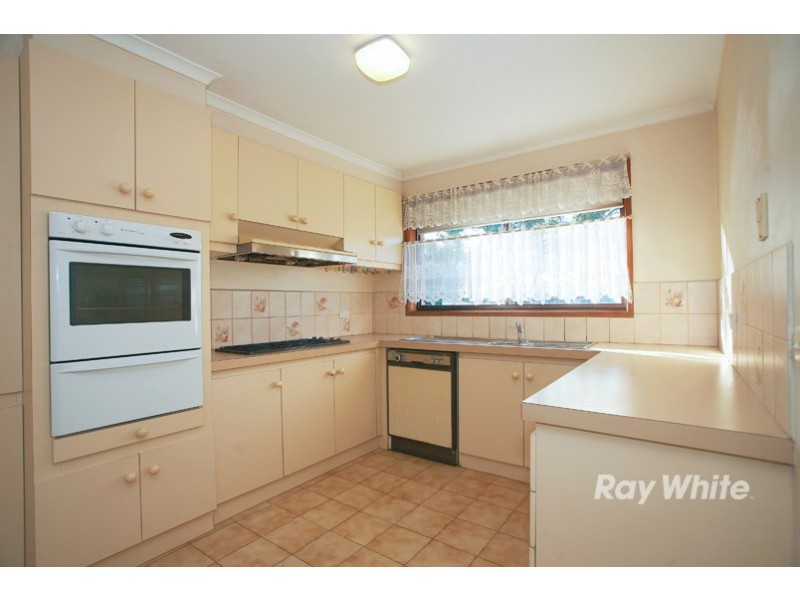 43 Courtenay Avenue, Cranbourne North VIC 3977