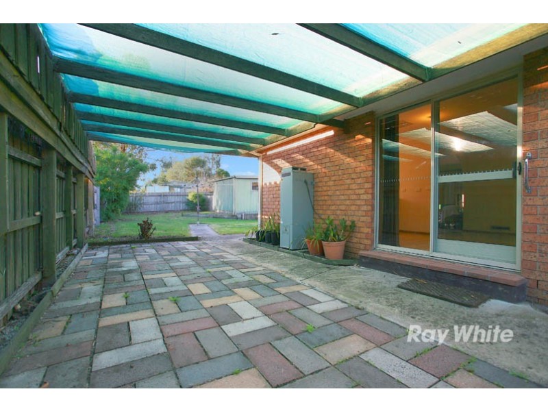 43 Courtenay Avenue, Cranbourne North VIC 3977