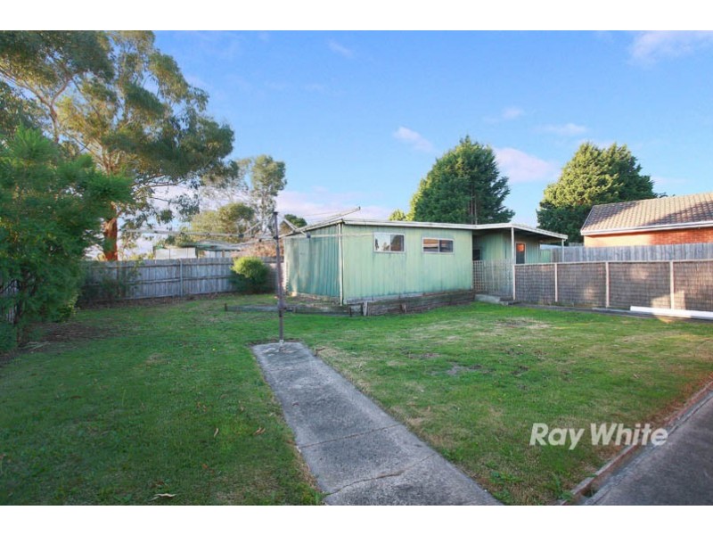 43 Courtenay Avenue, Cranbourne North VIC 3977