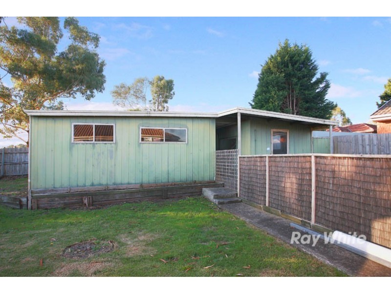 43 Courtenay Avenue, Cranbourne North VIC 3977