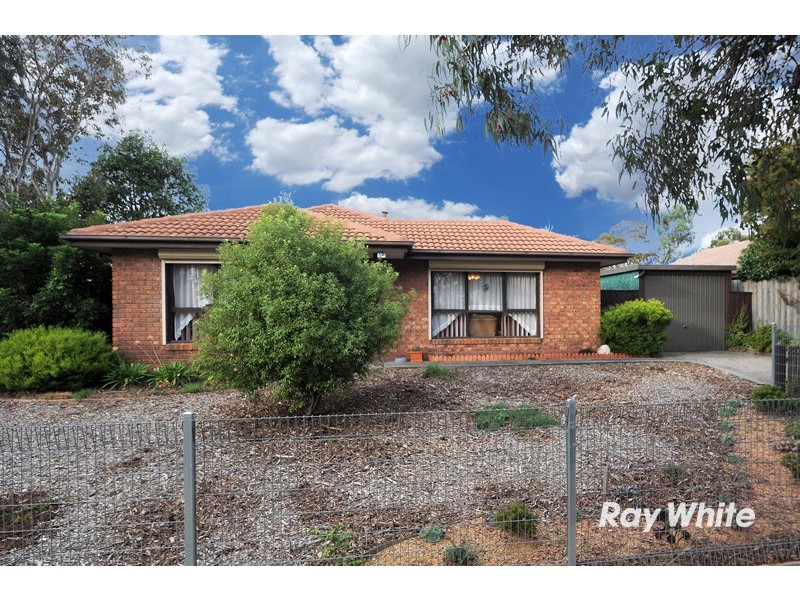 2 Phillip Court, Cranbourne North VIC 3977