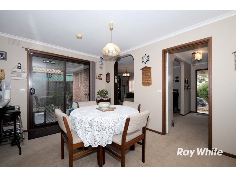 2 Phillip Court, Cranbourne North VIC 3977