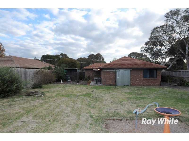 2 Phillip Court, Cranbourne North VIC 3977