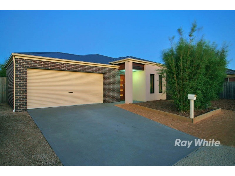 4 Marbec Place, Lyndhurst VIC 3975