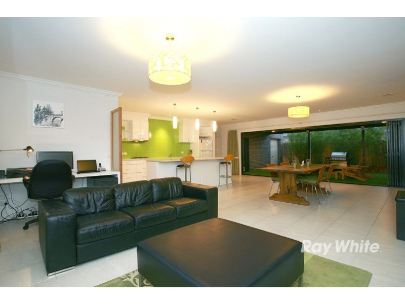 4 Marbec Place, Lyndhurst VIC 3975