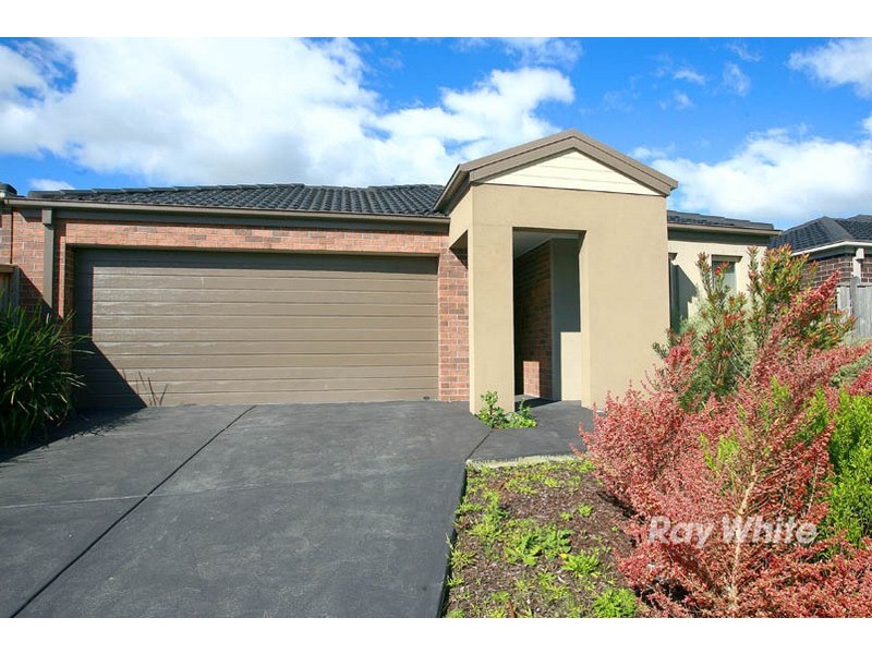 14 Islington Crescent, Cranbourne VIC 3977