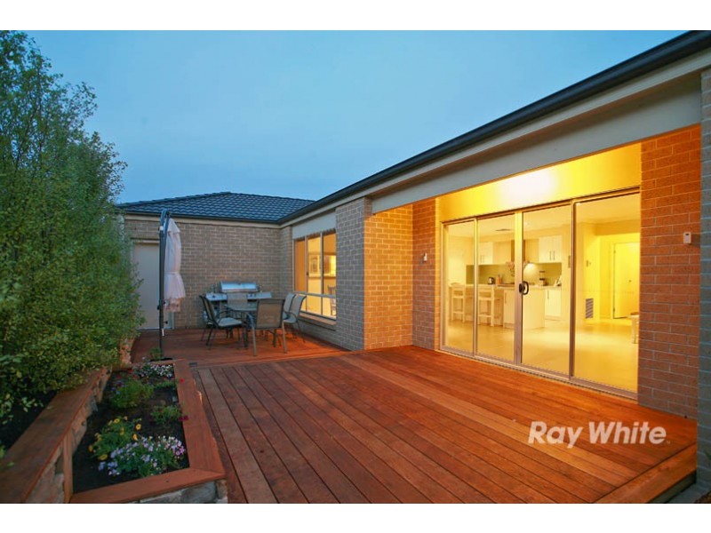 2 Tea Tree Court, Lyndhurst VIC 3975