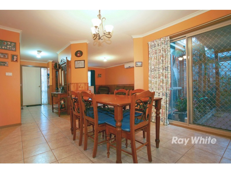 21 Greenmantle Close, Cranbourne VIC 3977