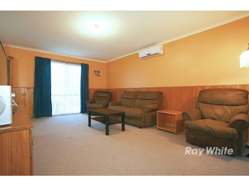 21 Greenmantle Close, Cranbourne VIC 3977