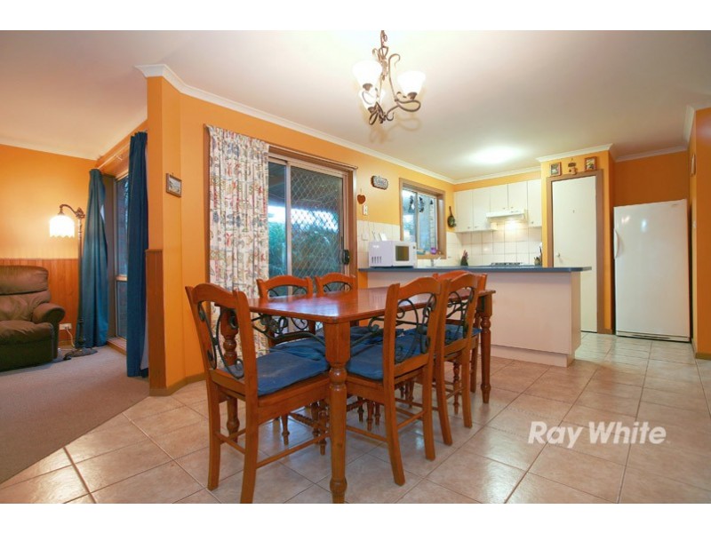 21 Greenmantle Close, Cranbourne VIC 3977