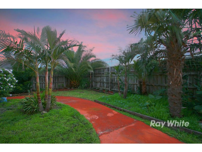 21 Greenmantle Close, Cranbourne VIC 3977