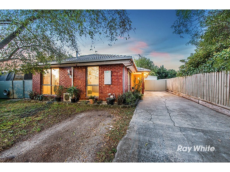 2 South Charles Court, Cranbourne VIC 3977