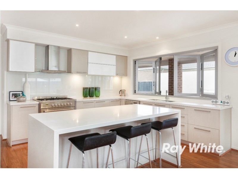 21 McCallum Drive, Cranbourne East VIC 3977