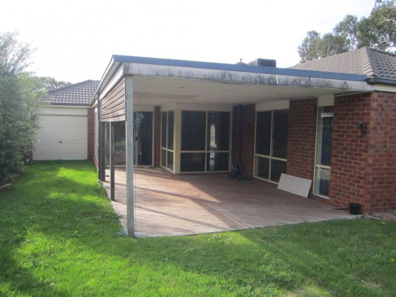 9 Silverwattle Drive, Lyndhurst VIC 3975