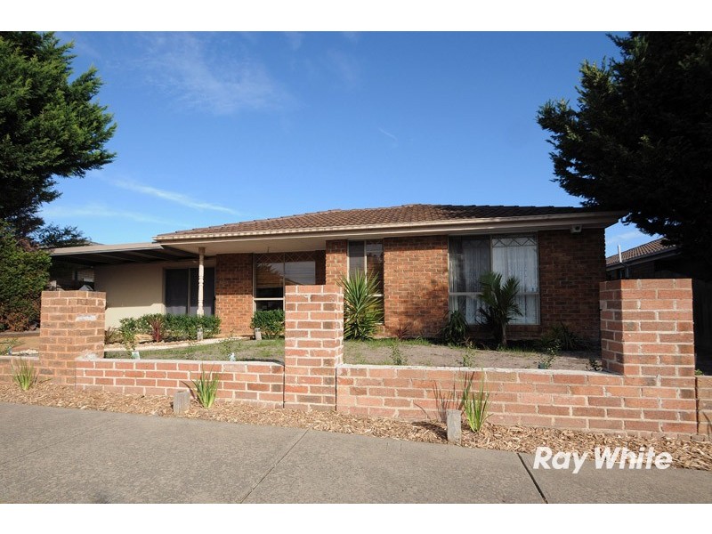 36 Bates Street, Cranbourne West VIC 3977