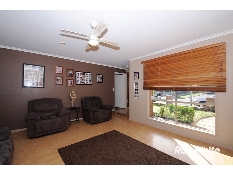 36 Bates Street, Cranbourne West VIC 3977