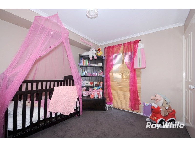 36 Bates Street, Cranbourne West VIC 3977