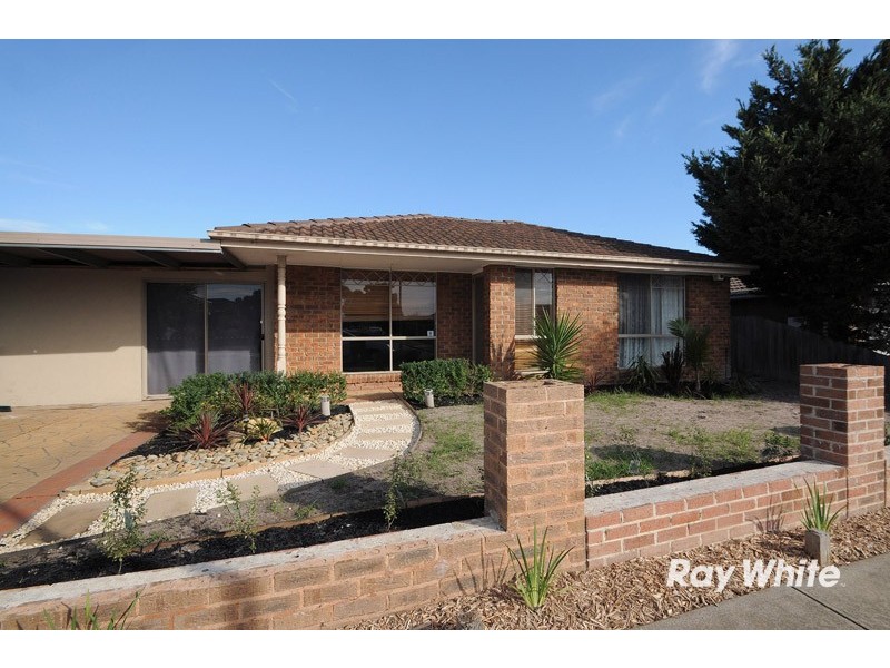 36 Bates Street, Cranbourne West VIC 3977