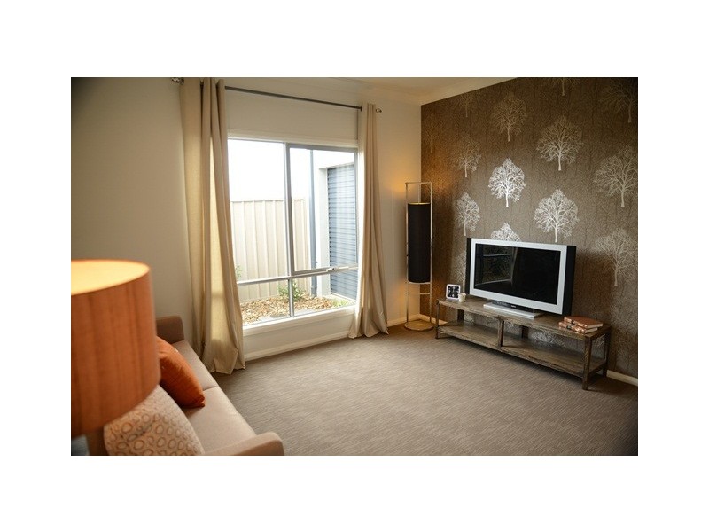 LOT 2718 Piper Street, Clyde North VIC 3978