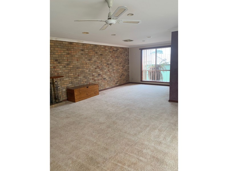 3 Dianna Court, Hampton Park VIC 3976